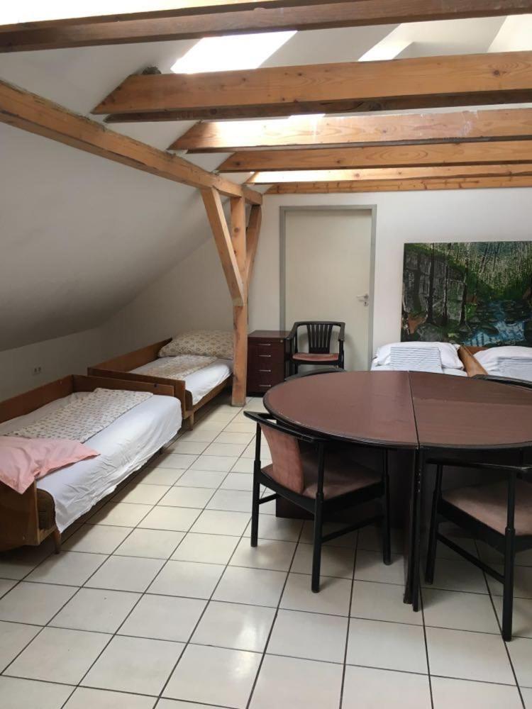 Hostel Goencoelhaz Vác Exteriér fotografie
